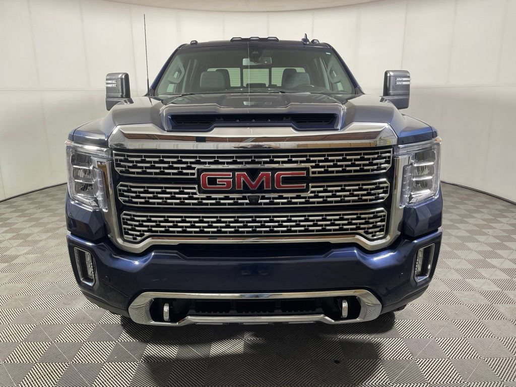 Used 2022 GMC Sierra 3500 Denali AWD/4WD image 3