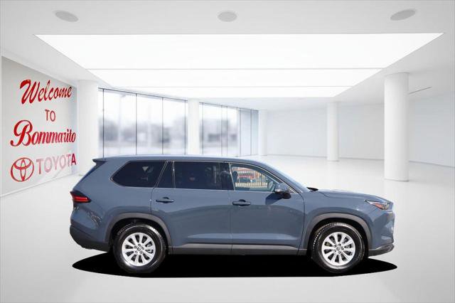 Certified 2025 Toyota Grand Highlander AWD image 5