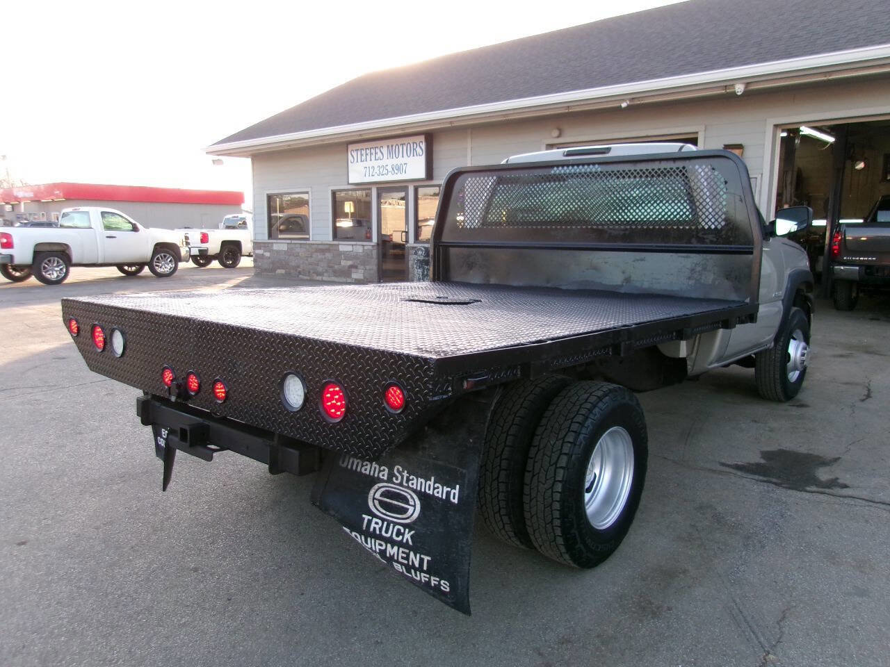 Used 2006 Chevrolet Silverado 3500 4x4 Regular Cab w/ Skid Plate Package image 4