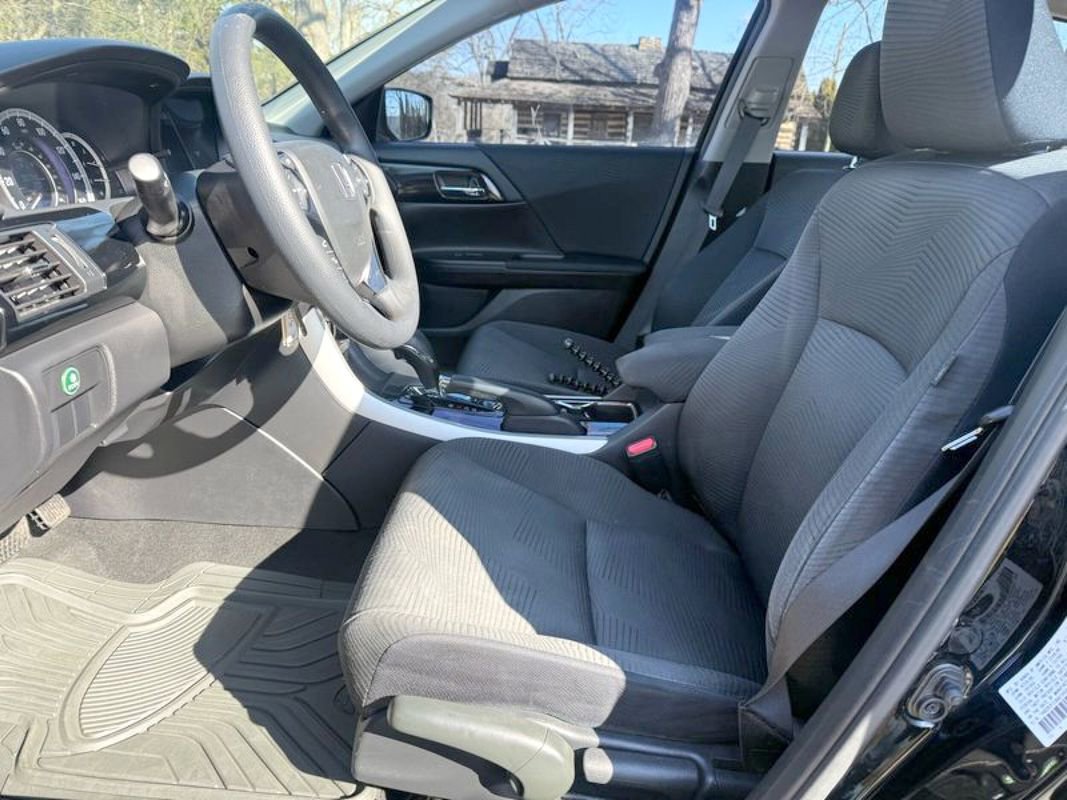 Used 2016 Honda Accord LX image 16