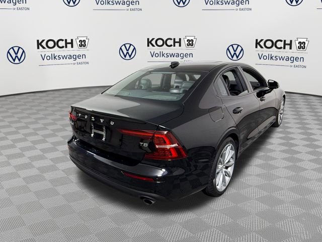 Used 2020 Volvo S60 T5 Momentum w/ Protection Package FWD image 8