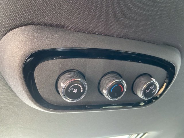 Used 2022 Dodge Durango R/T w/ Blacktop Package image 29