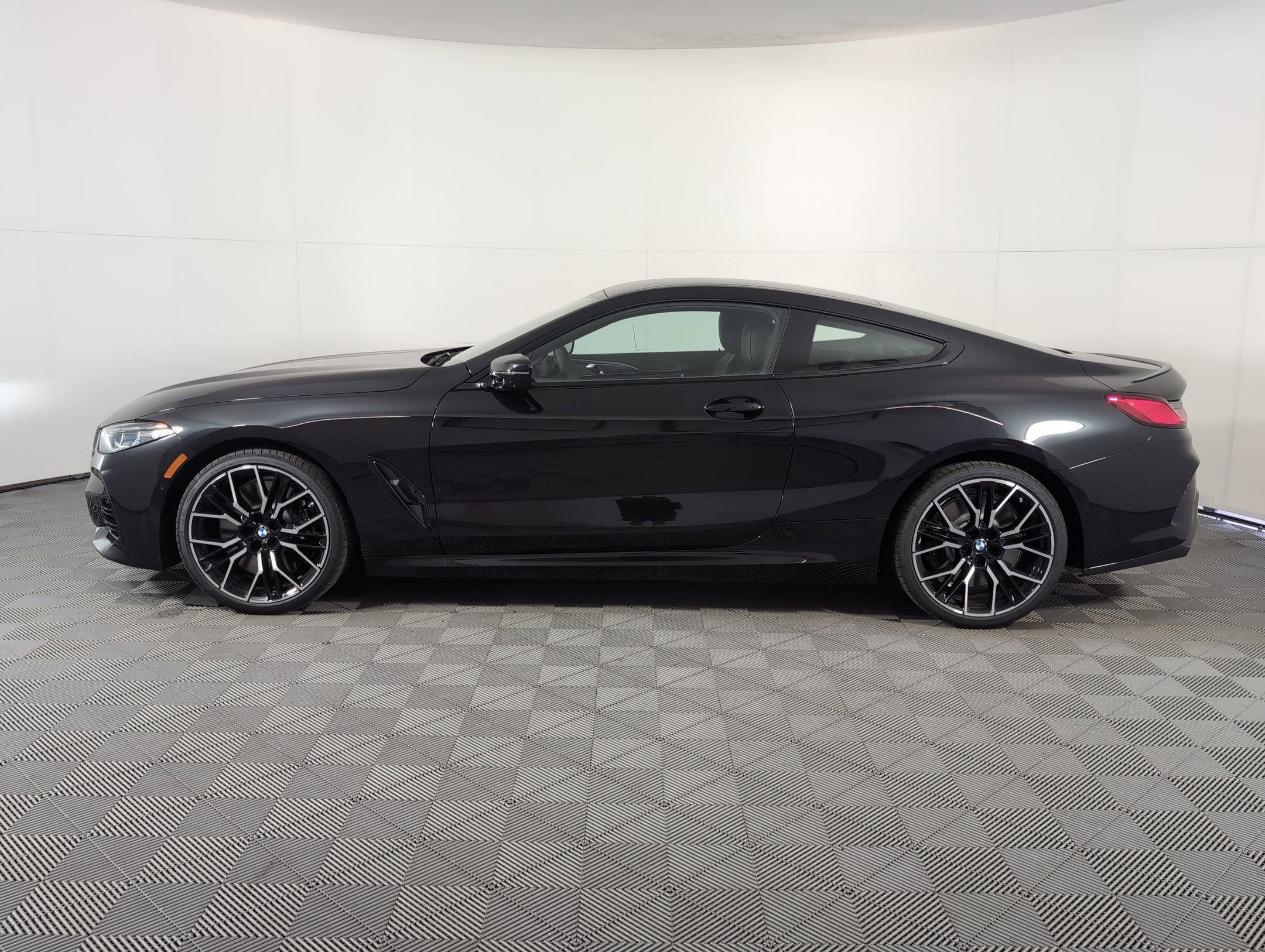 Used 2026 BMW 840i xDrive Coupe image 2
