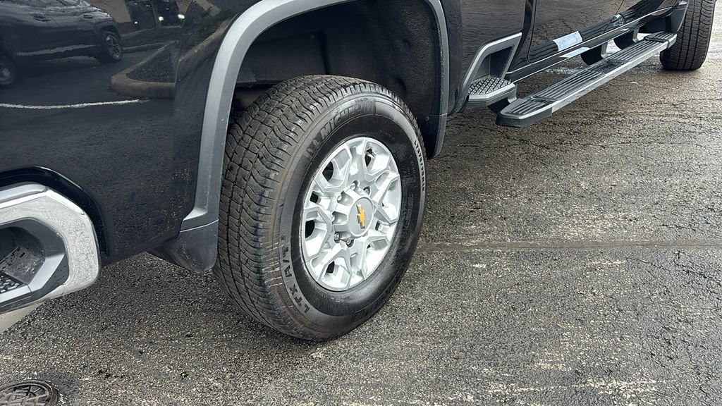 Used 2024 Chevrolet Silverado 3500 LTZ w/ LTZ Plus Package image 8