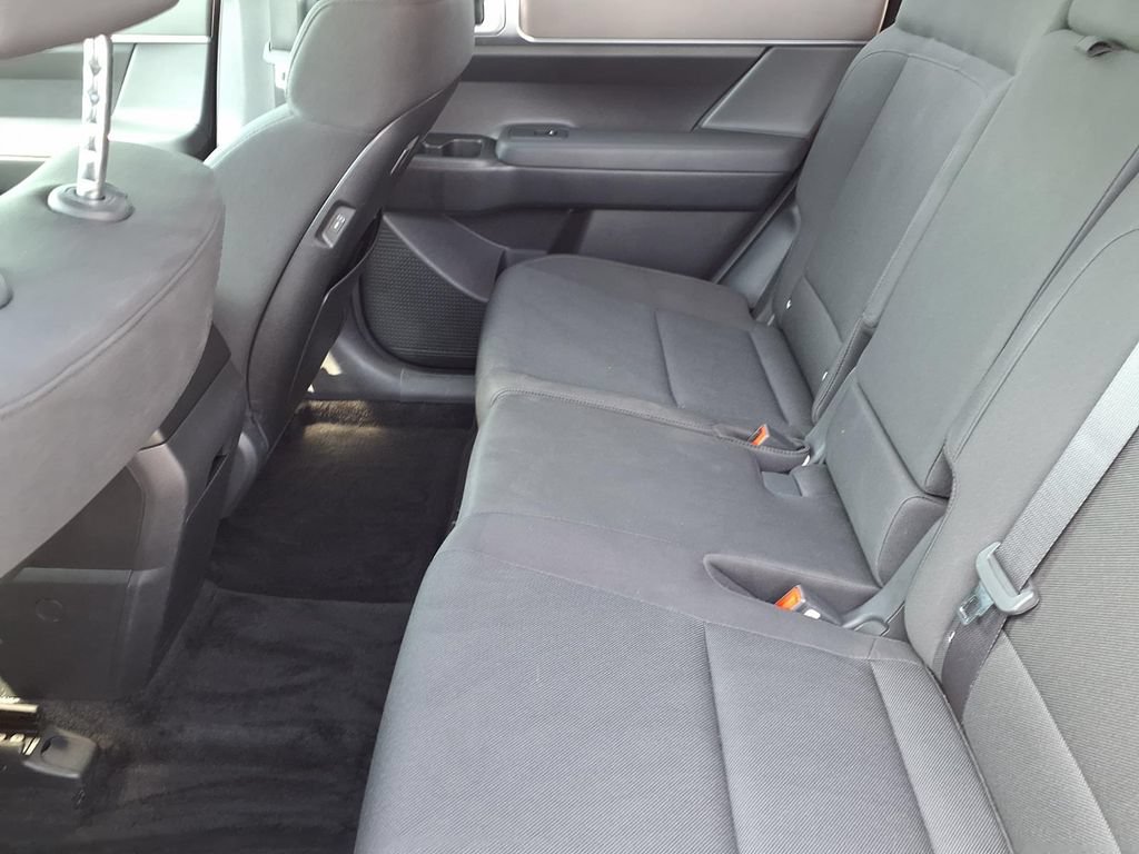 Used 2026 Hyundai Santa Fe SE FWD image 11