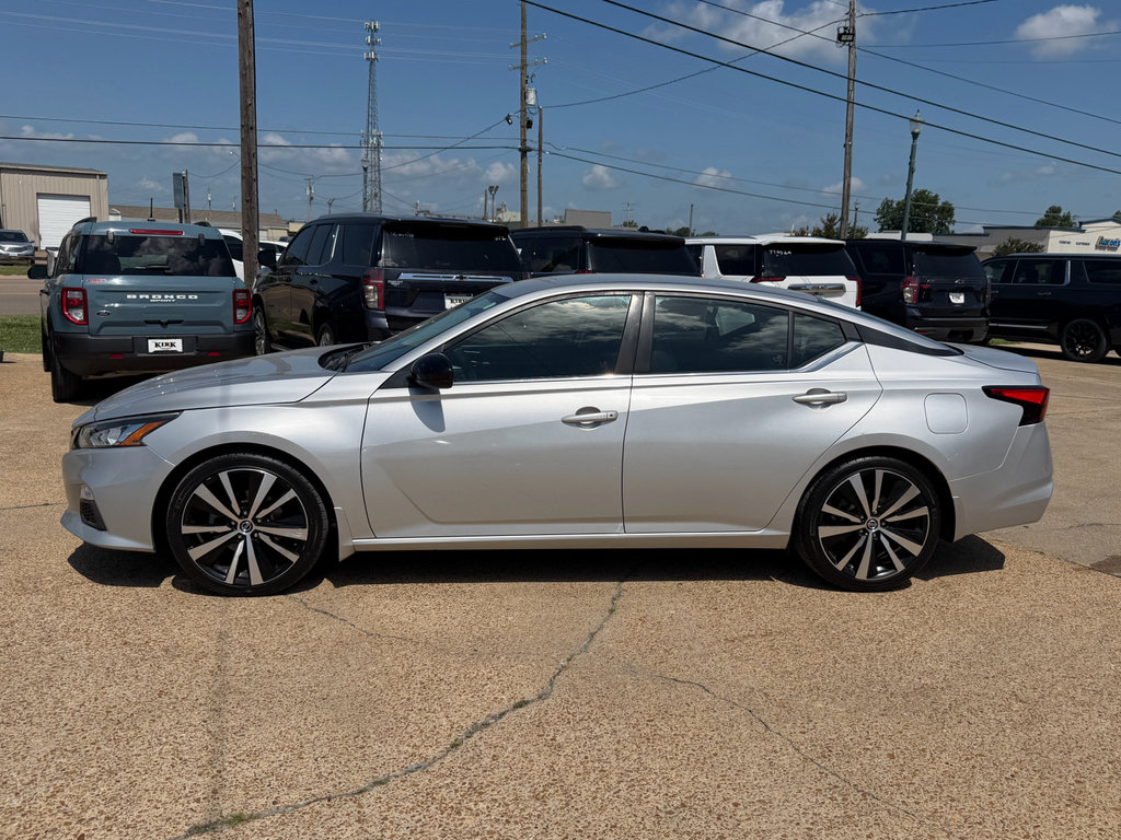 Used 2019 Nissan Altima 2.5 SR FWD image 2