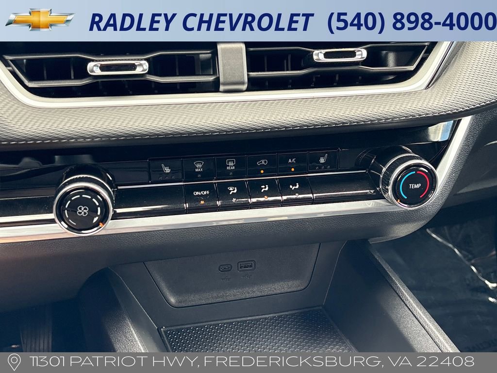 Certified 2026 Chevrolet Equinox LT FWD image 11