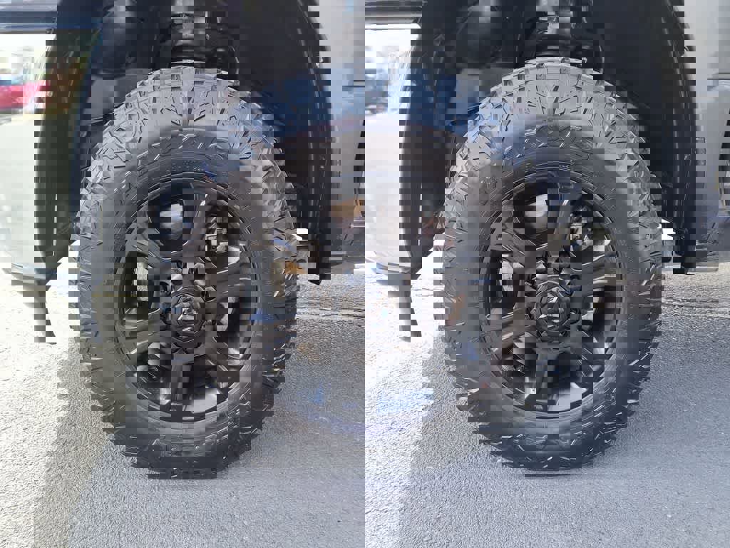 Used 2024 RAM 2500 Tradesman w/ Chrome Appearance Group image 10