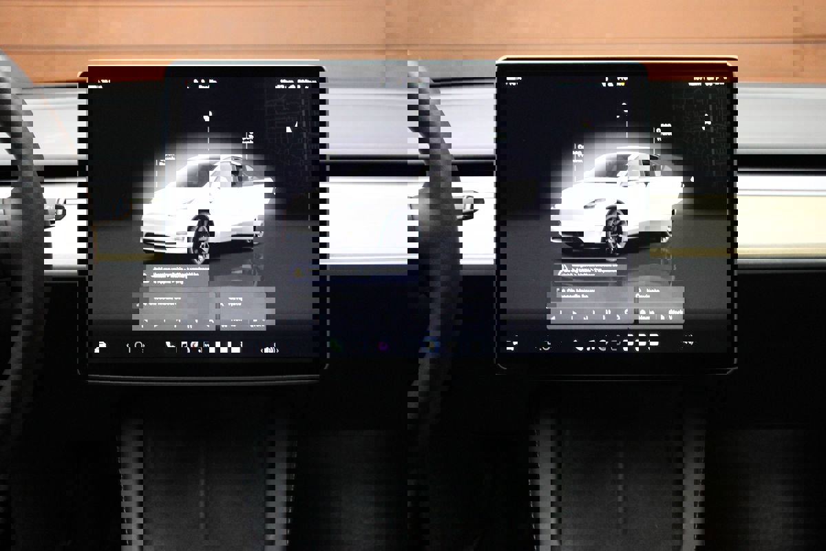 Used 2023 Tesla Model Y Long Range image 20