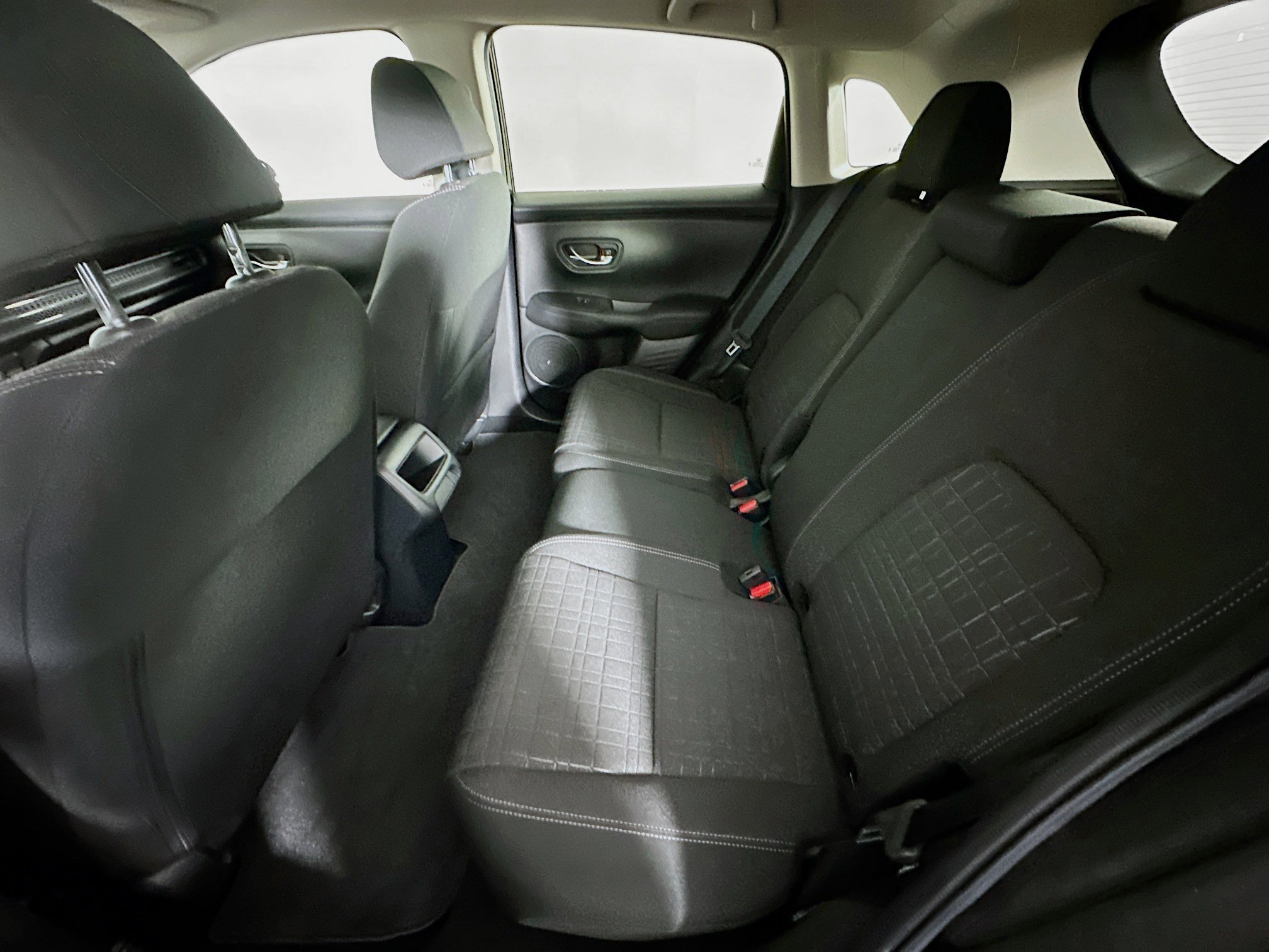 Used 2024 Honda HR-V LX image 25