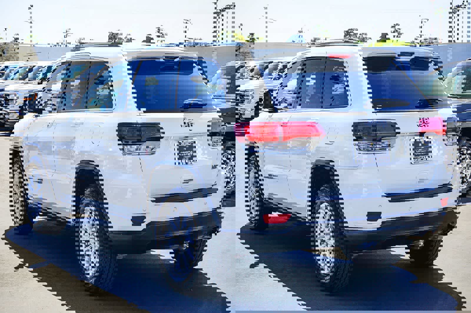 Used 2021 Jeep Grand Cherokee Laredo X image 6