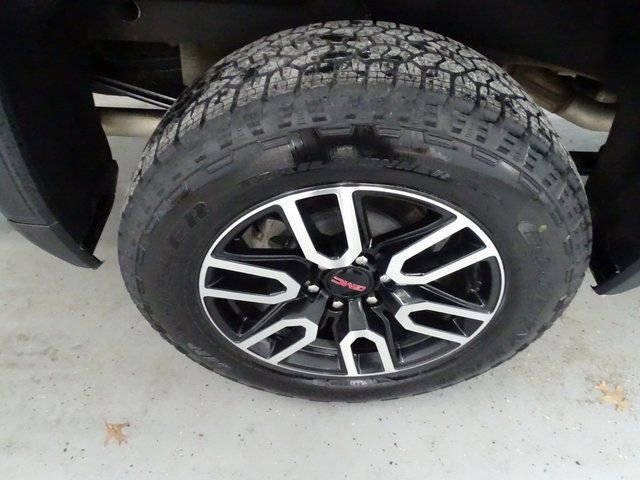 Certified 2024 GMC Sierra 1500 AT4 w/ AT4 Preferred Package image 31