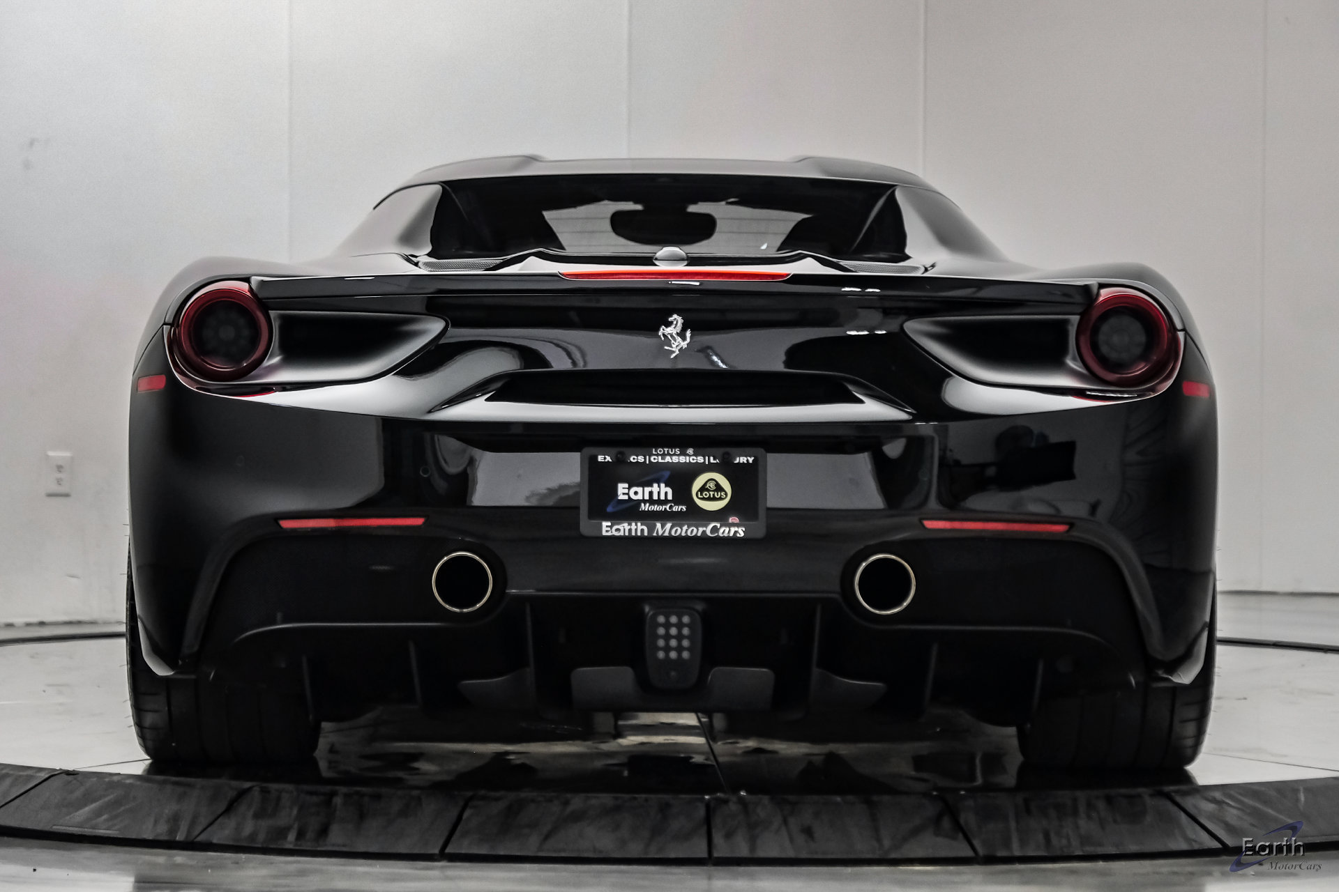 Used 2018 Ferrari 488 Spider RWD image 16