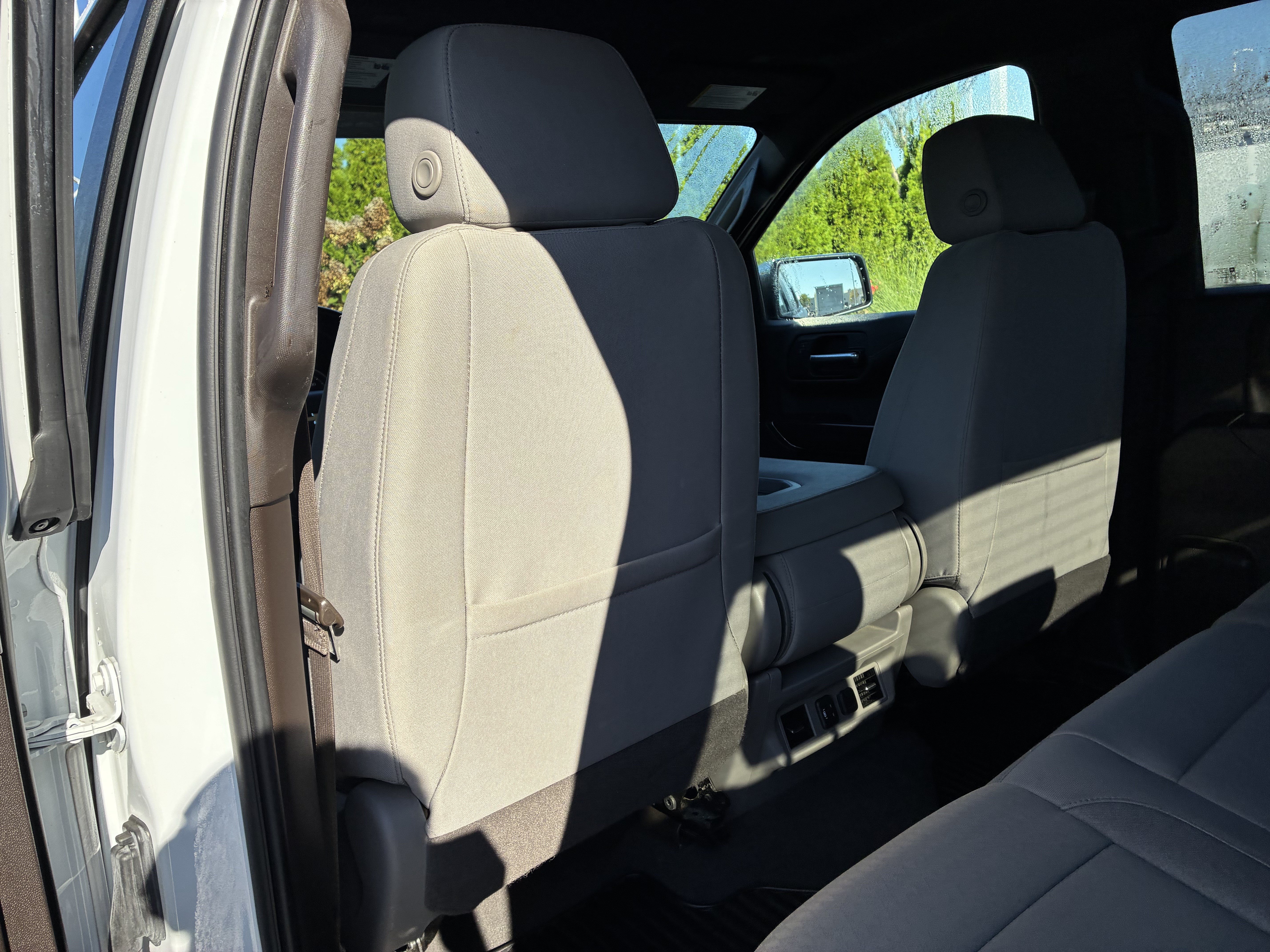 Used 2022 Chevrolet Silverado 1500 LT AWD/4WD image 16