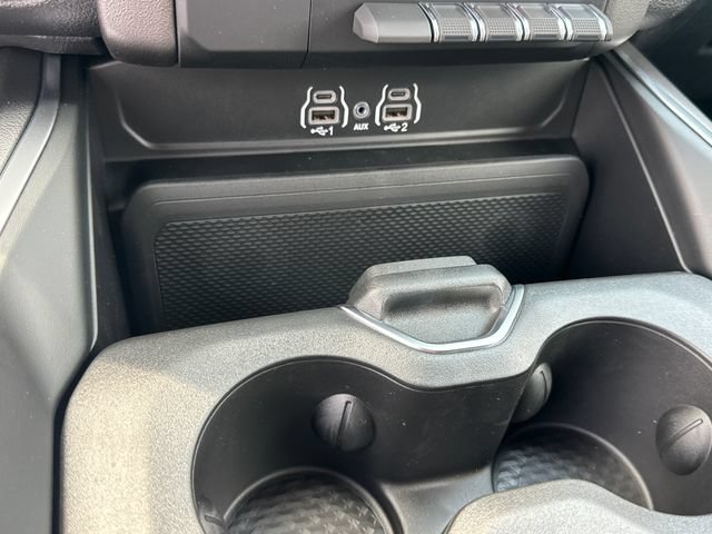 New 2026 RAM 1500 Express AWD/4WD image 23