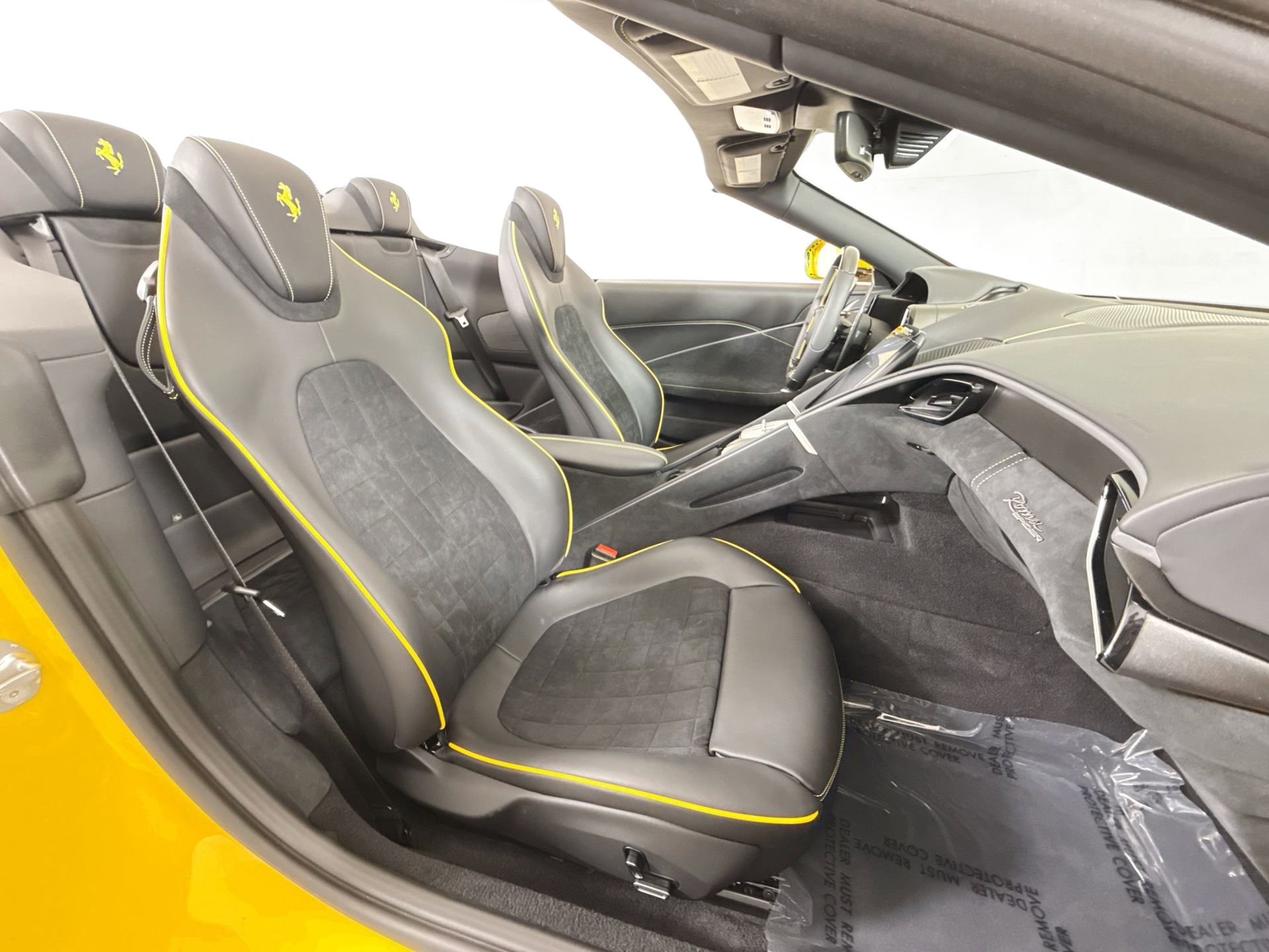 Certified 2025 Ferrari Roma Spider RWD image 23