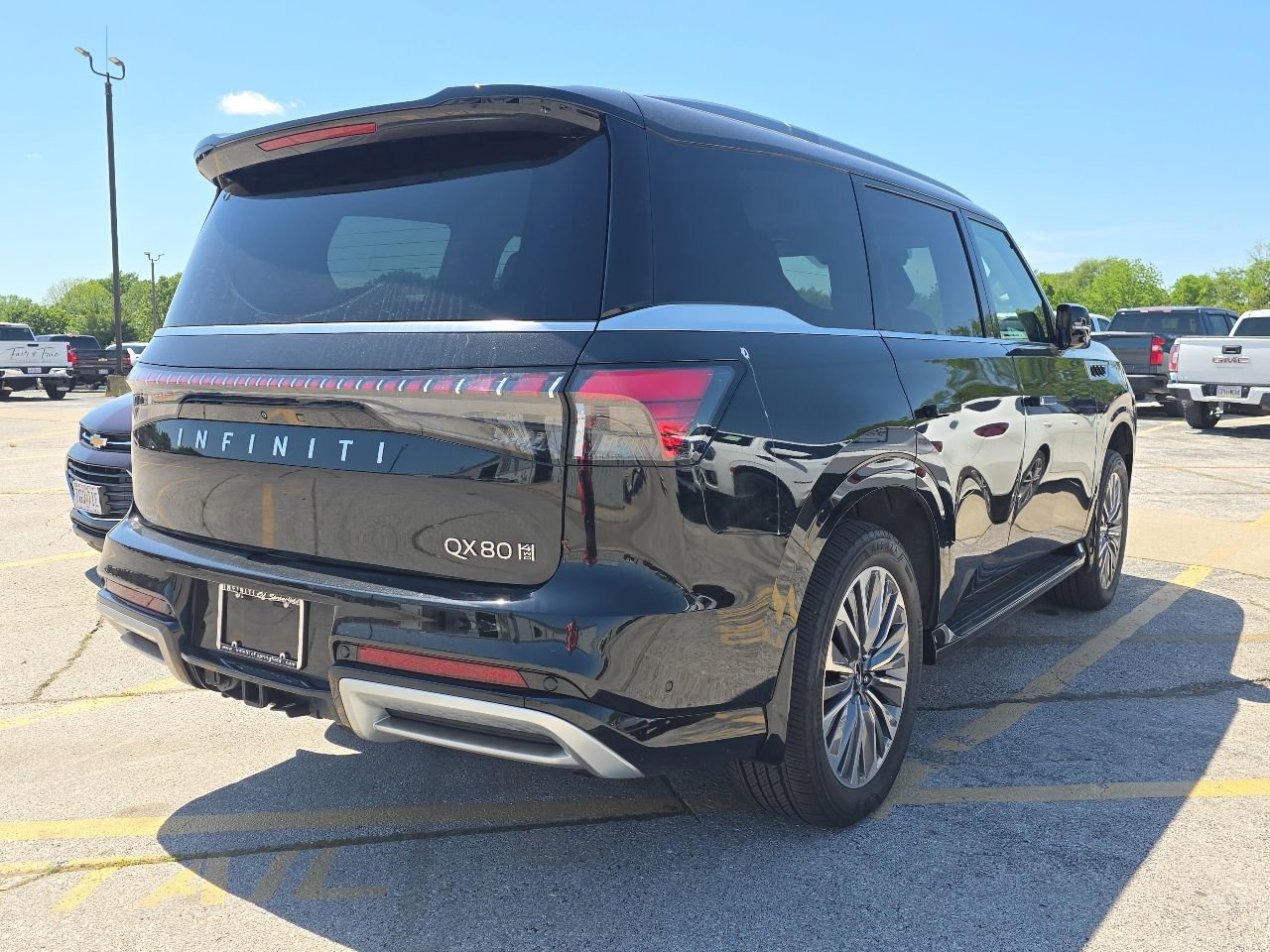 Certified 2025 INFINITI QX80 Sensory AWD/4WD image 6