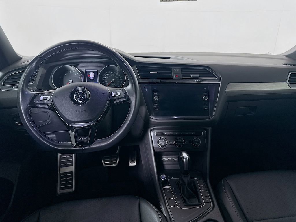 Used 2020 Volkswagen Tiguan SE R-Line image 18