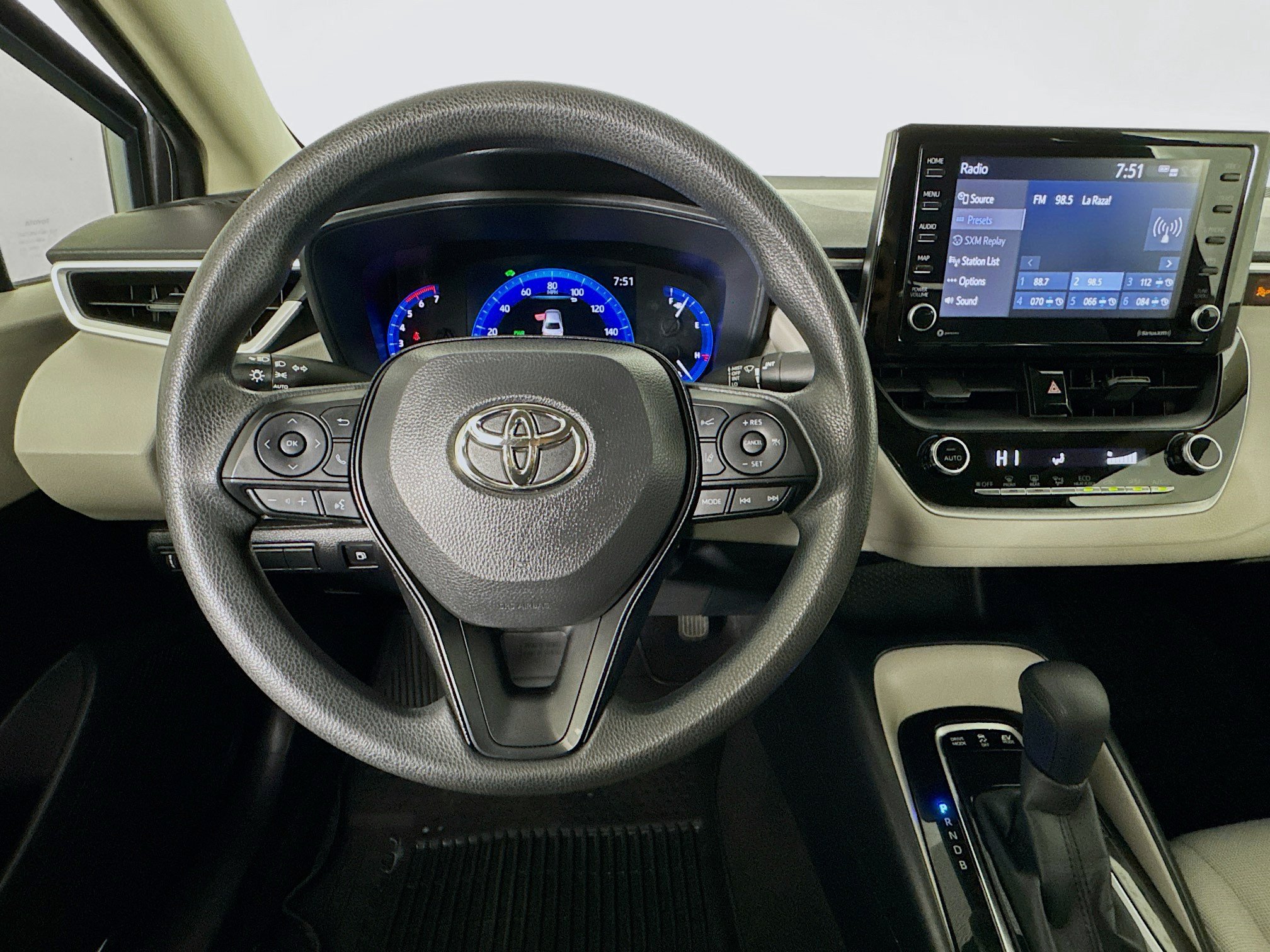 Used 2022 Toyota Corolla LE FWD image 10