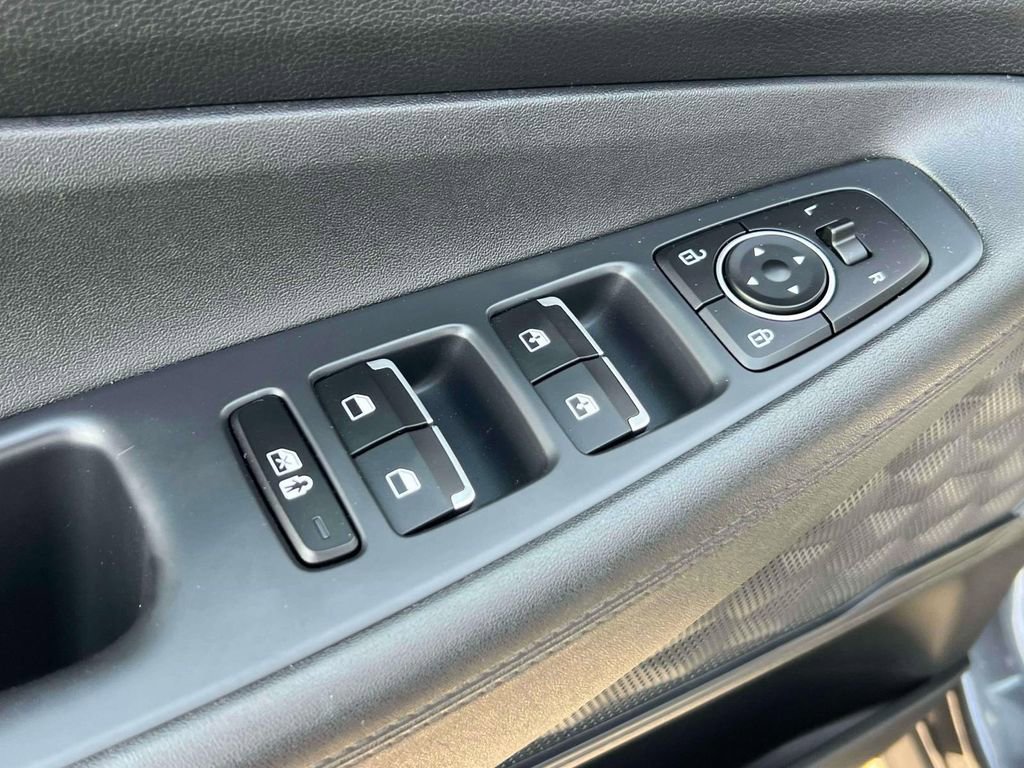 Certified 2023 Hyundai Santa Fe SEL w/ Cargo Package image 17