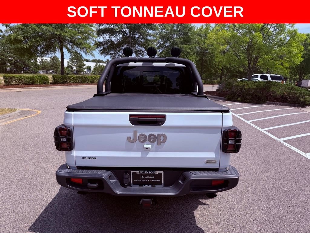 Used 2021 Jeep Gladiator Overland AWD/4WD image 6