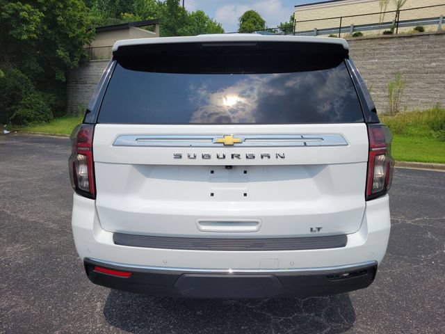 Used 2024 Chevrolet Suburban LT RWD image 4