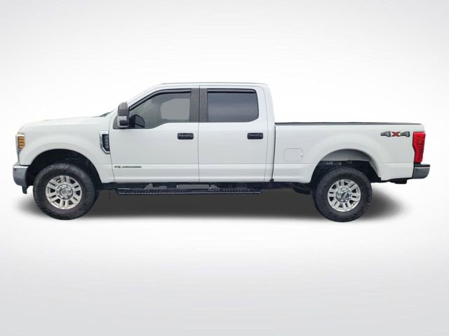 Used 2019 Ford F250 XL w/ Power Equipment Group AWD/4WD image 2