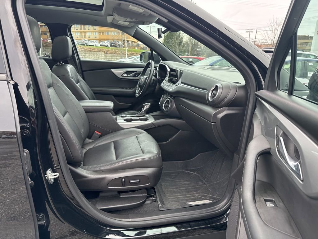 Used 2019 Chevrolet Blazer LT w/ Sun and Wheels Package image 8