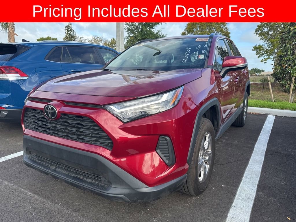 Used 2022 Toyota RAV4 XLE w/ Convenience Package FWD image 1