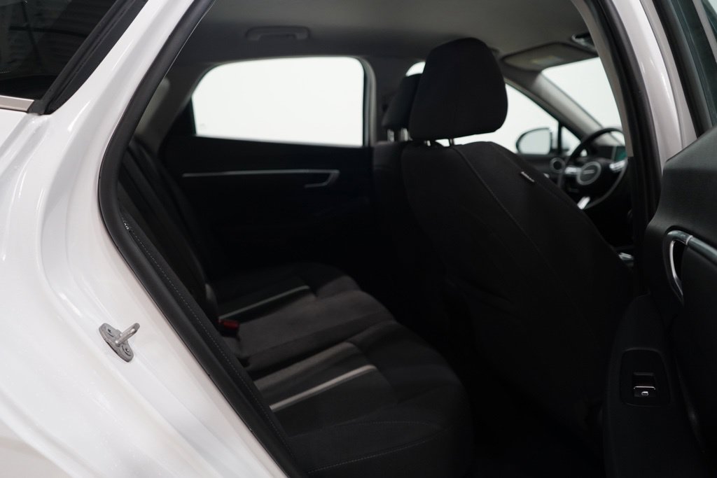 Used 2025 Hyundai Sonata SEL FWD image 28