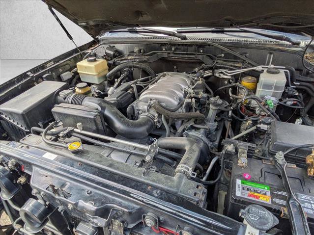 Used 2004 Lexus LX 470 4WD image 23
