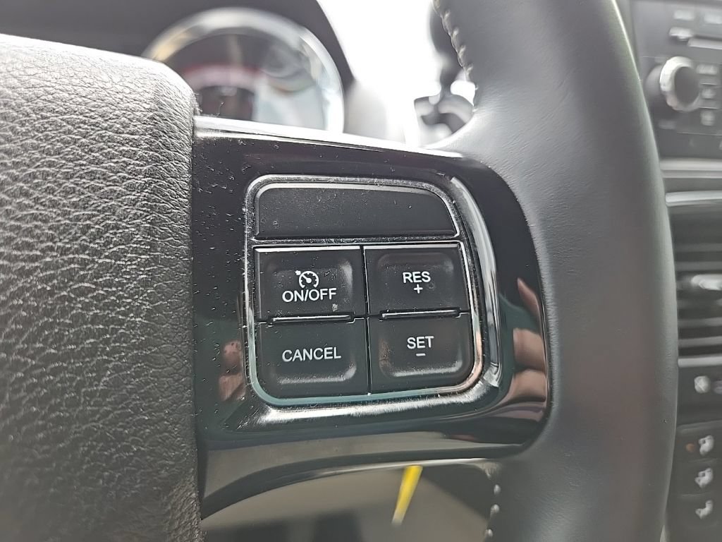 Used 2016 Dodge Grand Caravan SE FWD image 18