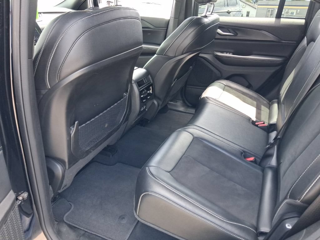 Certified 2023 Jeep Grand Cherokee Altitude AWD/4WD image 13