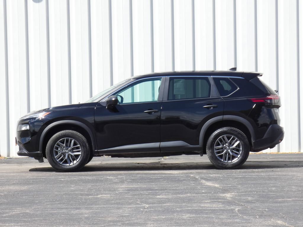 Used 2023 Nissan Rogue S AWD/4WD image 6