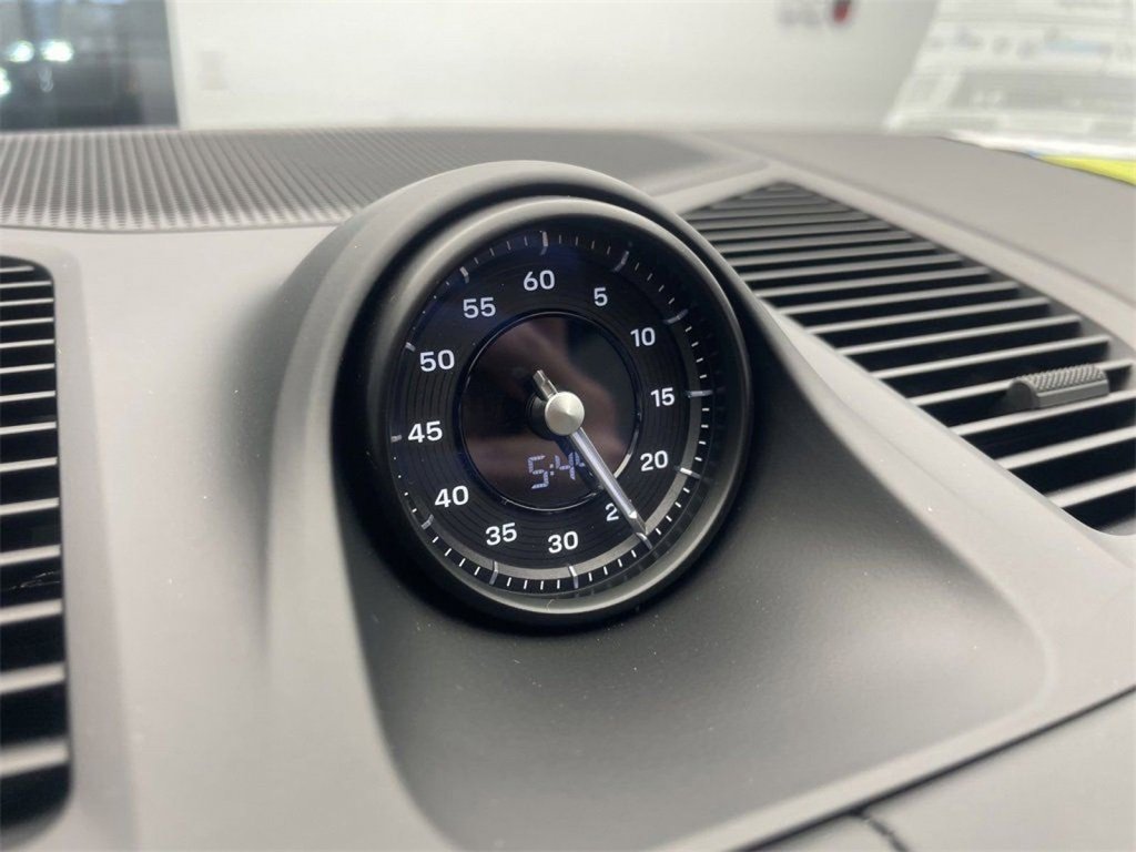 Certified 2025 Porsche Cayenne image 24