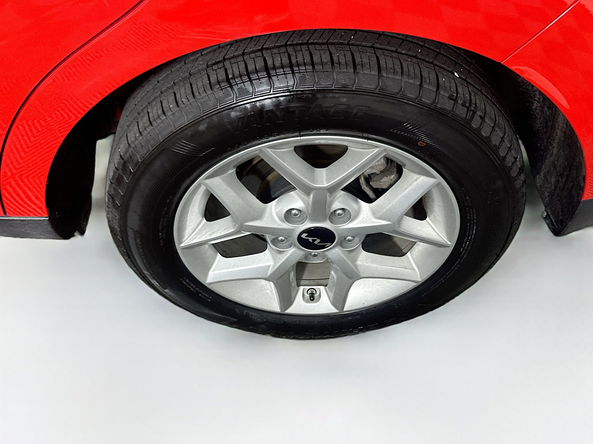 Used 2025 Kia Soul LX w/ LX Technology Package image 11