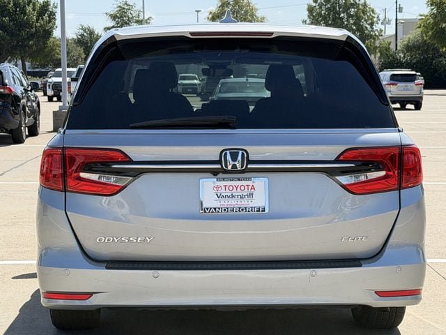 Used 2023 Honda Odyssey Elite image 5