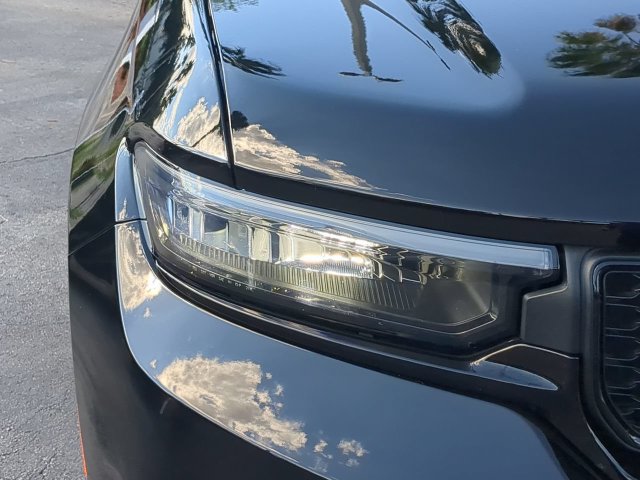 Certified 2025 Jeep Grand Cherokee Altitude AWD/4WD image 10