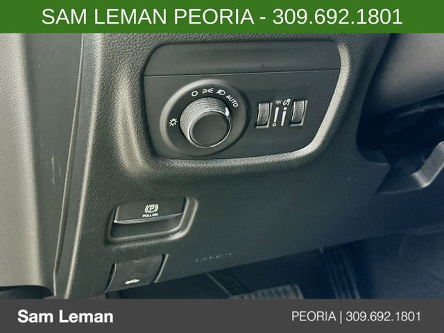 New 2025 Jeep Grand Cherokee Altitude image 10