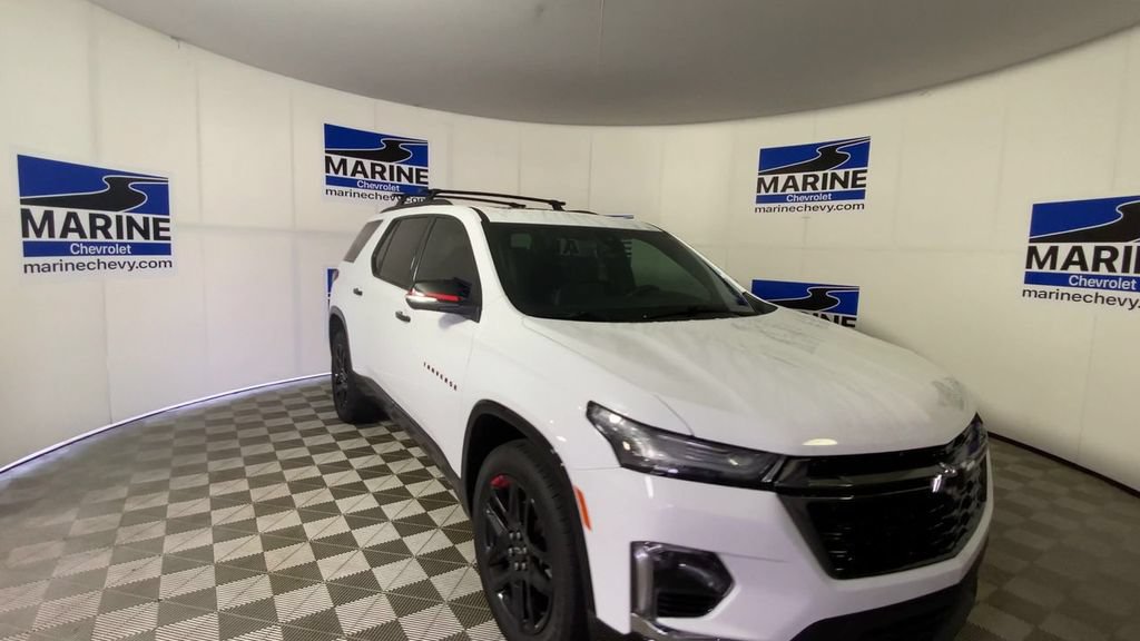 Used 2023 Chevrolet Traverse Premier w/ Redline Edition FWD image 4