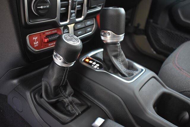 Used 2026 Jeep Wrangler Unlimited Rubicon AWD/4WD image 26