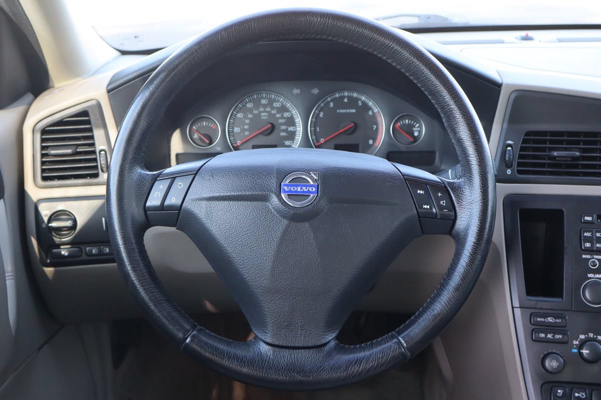 Used 2004 Volvo S60 2.5T AWD/4WD image 18