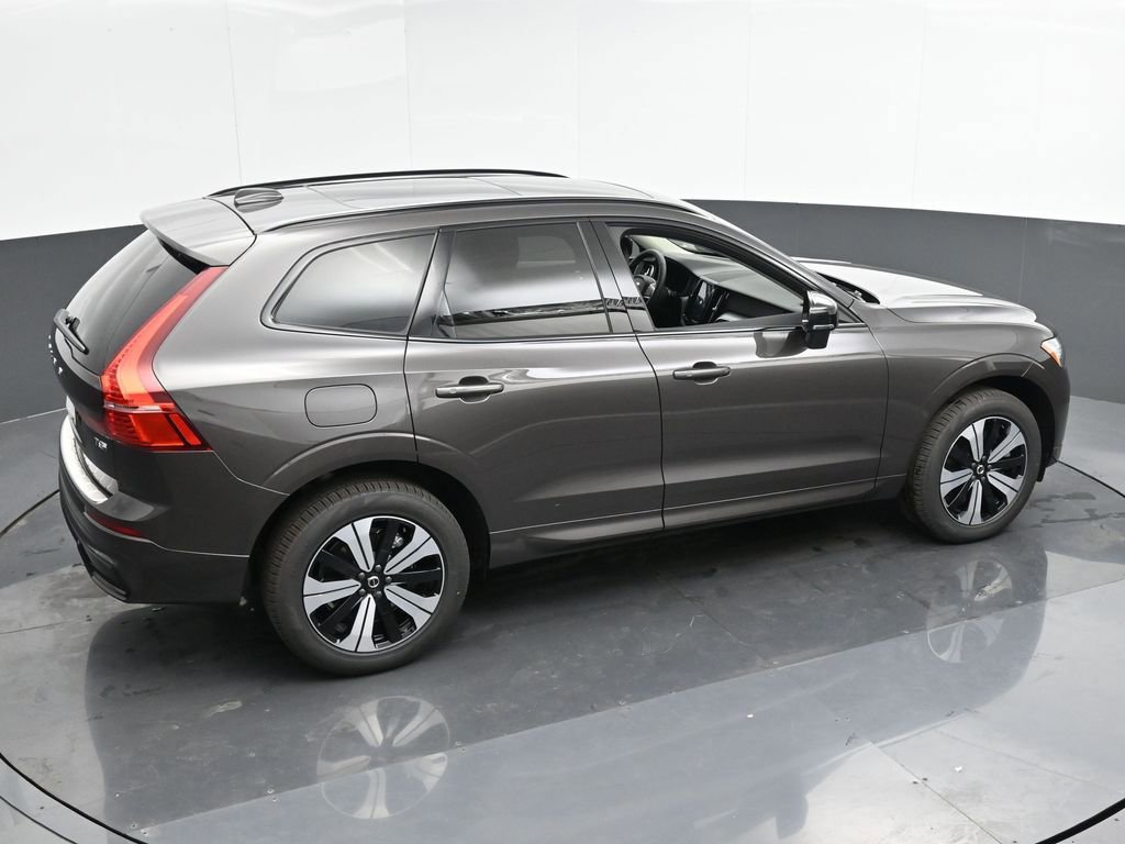 New 2025 Volvo XC60 T8 Core w/ Protection Package Premier image 33