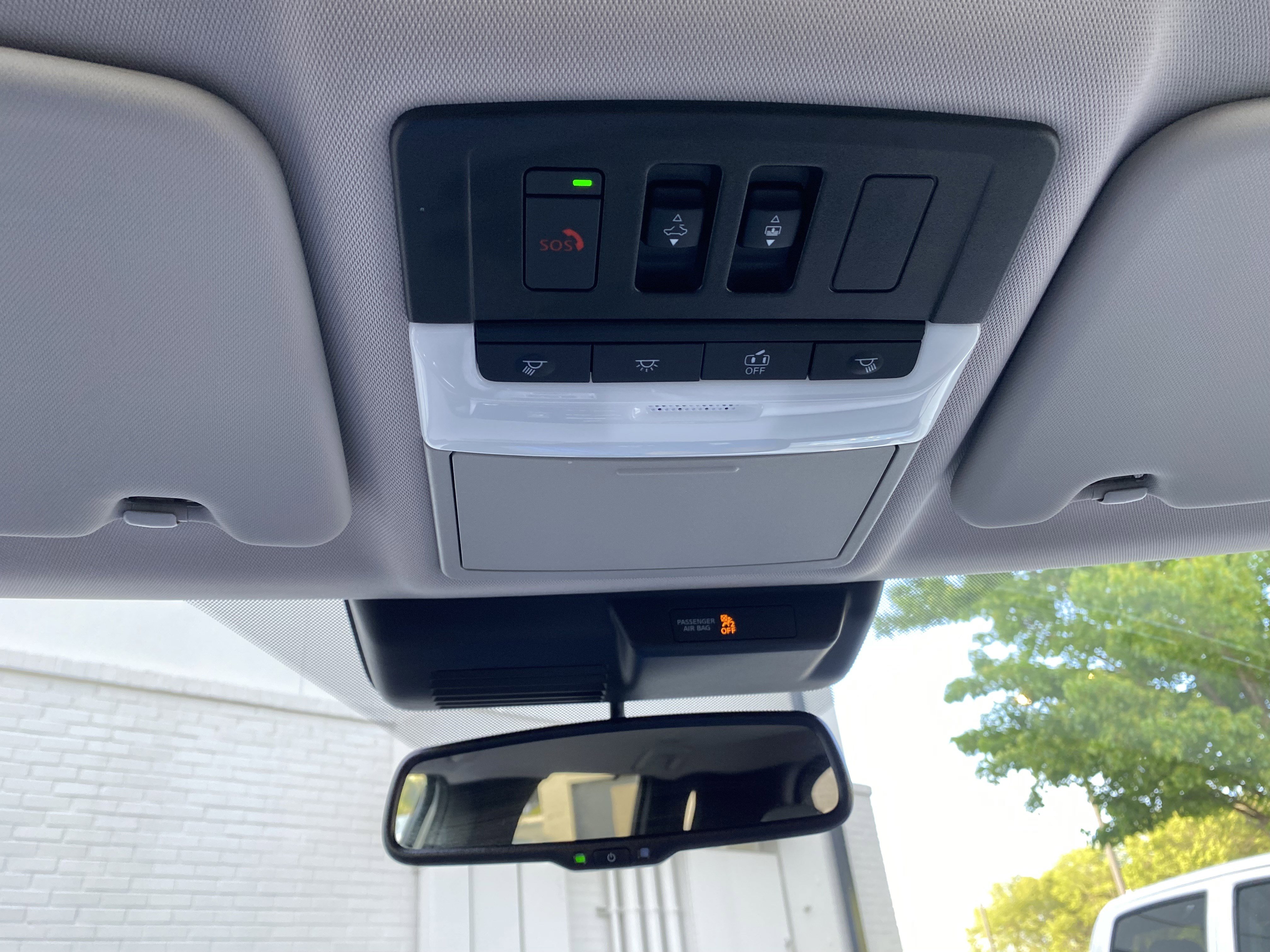 Used 2024 Mitsubishi Outlander 4WD Plug-In Hybrid image 33