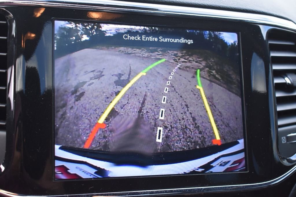 Used 2022 Jeep Grand Cherokee Laredo X AWD/4WD image 38
