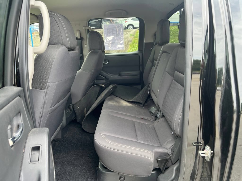 Used 2022 Nissan Frontier SV AWD/4WD image 9