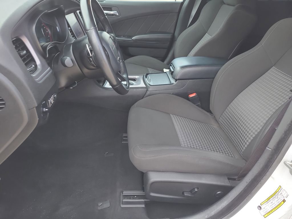 Used 2023 Dodge Charger R/T w/ Blacktop Package image 15