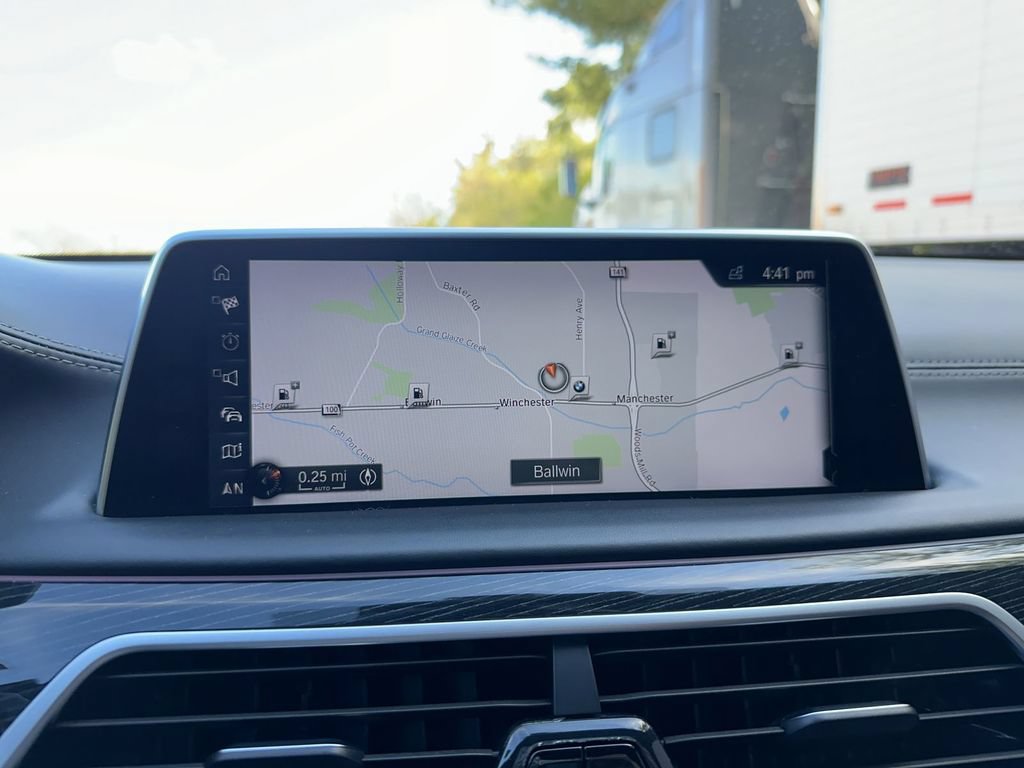 Used 2016 BMW 750i xDrive AWD/4WD image 39