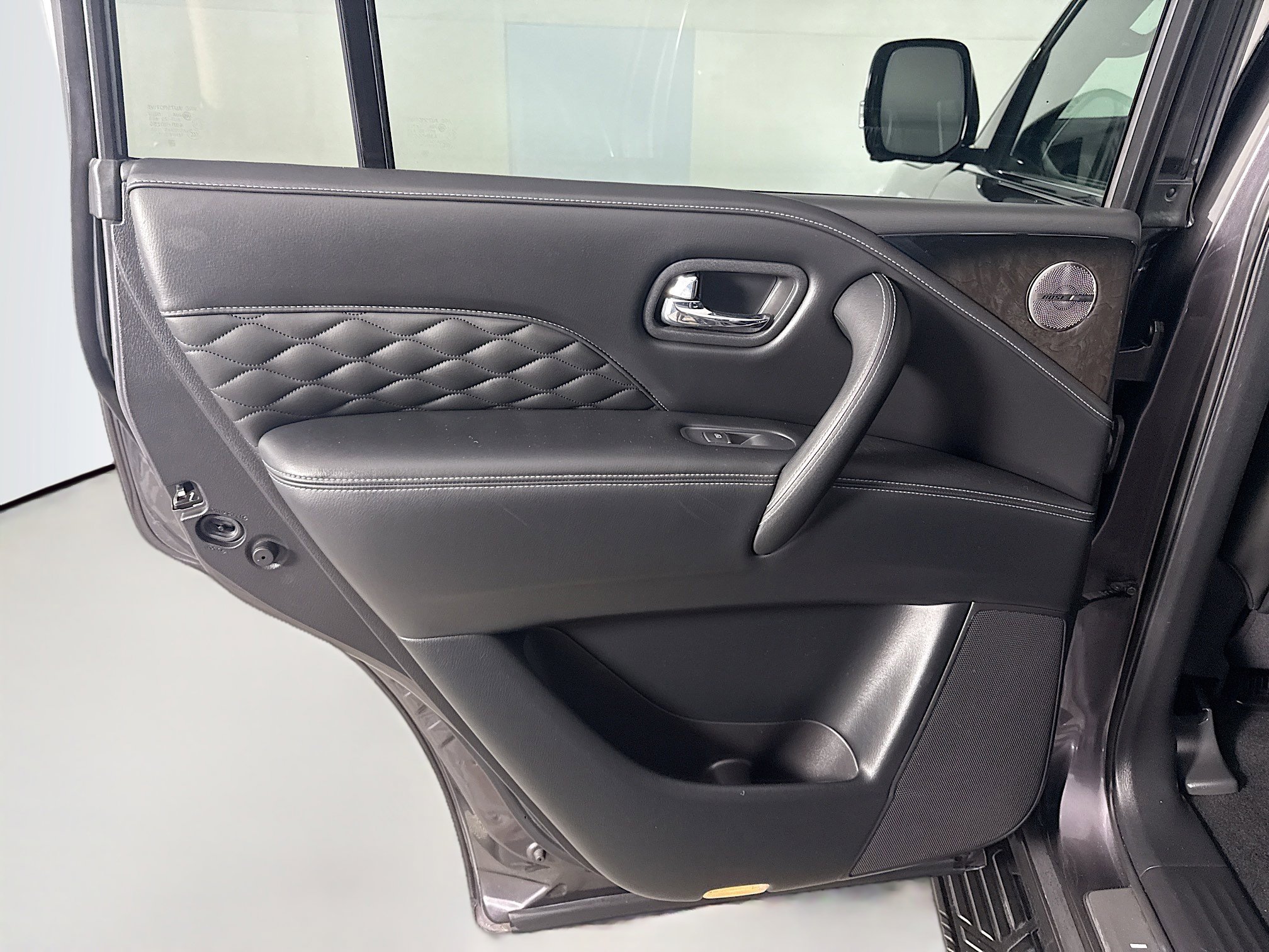 Used 2022 INFINITI QX80 Sensory w/ All-Season Package image 26