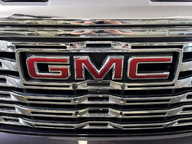 Used 2022 GMC Sierra 1500 Denali w/ Technology Package AWD/4WD image 9